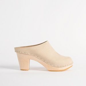 BRYR - CHLOE CLOSED TOE HIGH HEEL, BONE, US 8-8.5